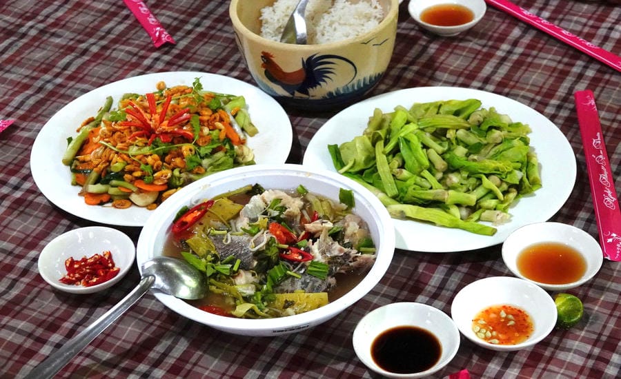 Các món ăn làm từ lục bình. Ảnh: Phong Linh
