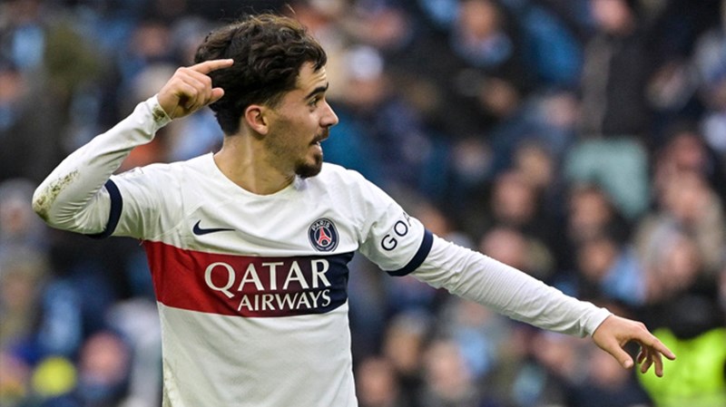 Vitinha là ngôi sao sáng nhất hàng tiền vệ của PSG. Ảnh: AFP