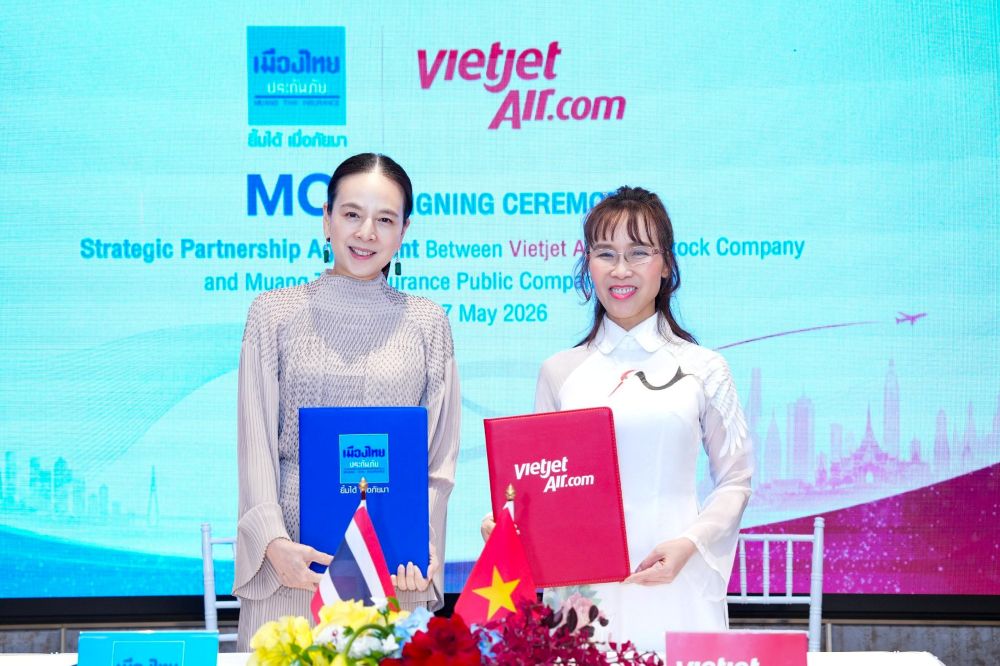 Ký kết tại Bangkok đánh dấu cuộc gặp gỡ đầy cảm hứng giữa hai nữ lãnh đạo có tầm ảnh hưởng tại Đông Nam Á: Madam Pang và Tiến sĩ Nguyễn Thị Phương Thảo. Ảnh: Vietjet