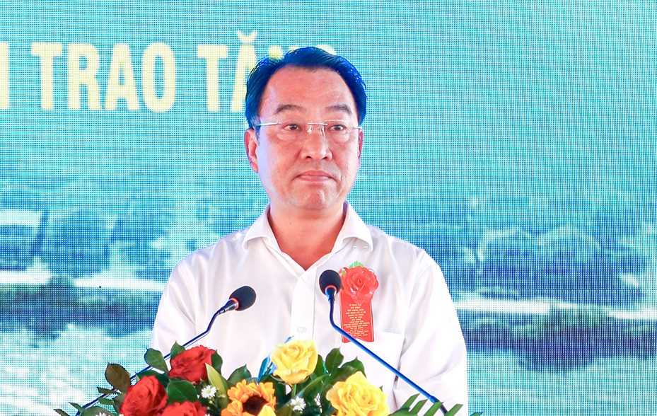 Chủ tịch UBND tỉnh Cà Mau Lữ Quang Ngời phát biểu tại lễ động thổ. Ảnh: Nhật Hồ.