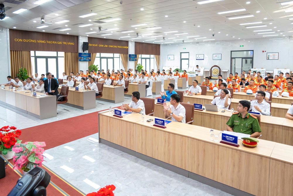 The Trade Union of Deo Ca Transport Infrastructure Investment Joint Stock Company coordinates with the company's leaders to organize the "Excellent Skills Contest 2026" for union members and workers working at the unit. Photo: Hai Van Trade Union