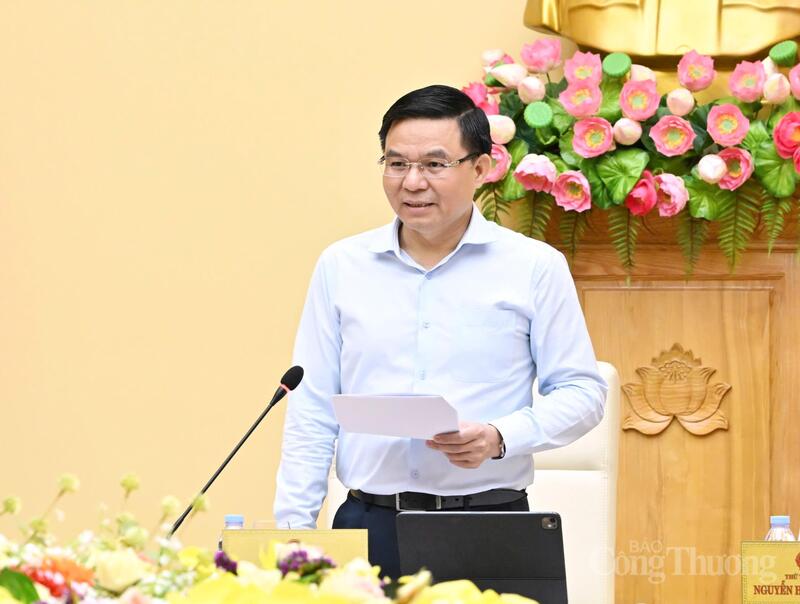 Bộ trưởng Lê Mạnh Hùng phát biểu chỉ đạo tại Hội nghị đảm bảo cung cấp điện trong cao điểm mùa khô 2026 diễn ra vào chiều 26/5 tại Trụ sở Bộ Công Thương. Ảnh: Cấn Dũng  