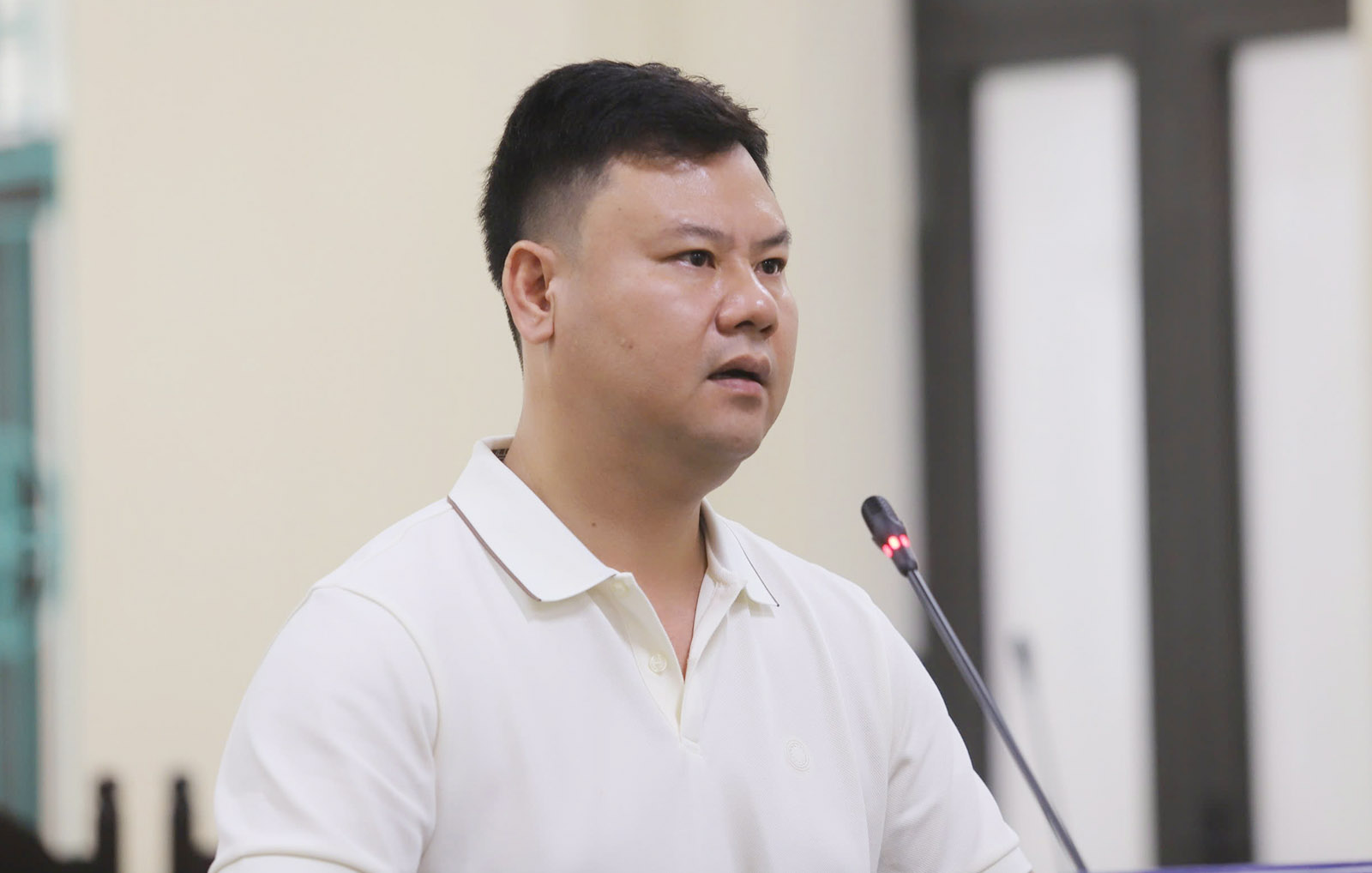 Nguyễn Viết Linh tại phiên xét xử của TAND Khu vực 1 Hà Tĩnh. Ảnh: Hoàng Anh