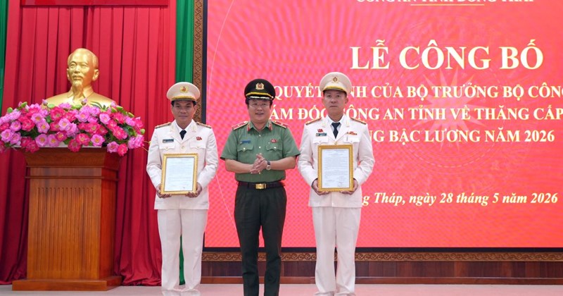 Đồng Tháp: Thăng cấp, tăng lương cho 1.237 cán bộ công an