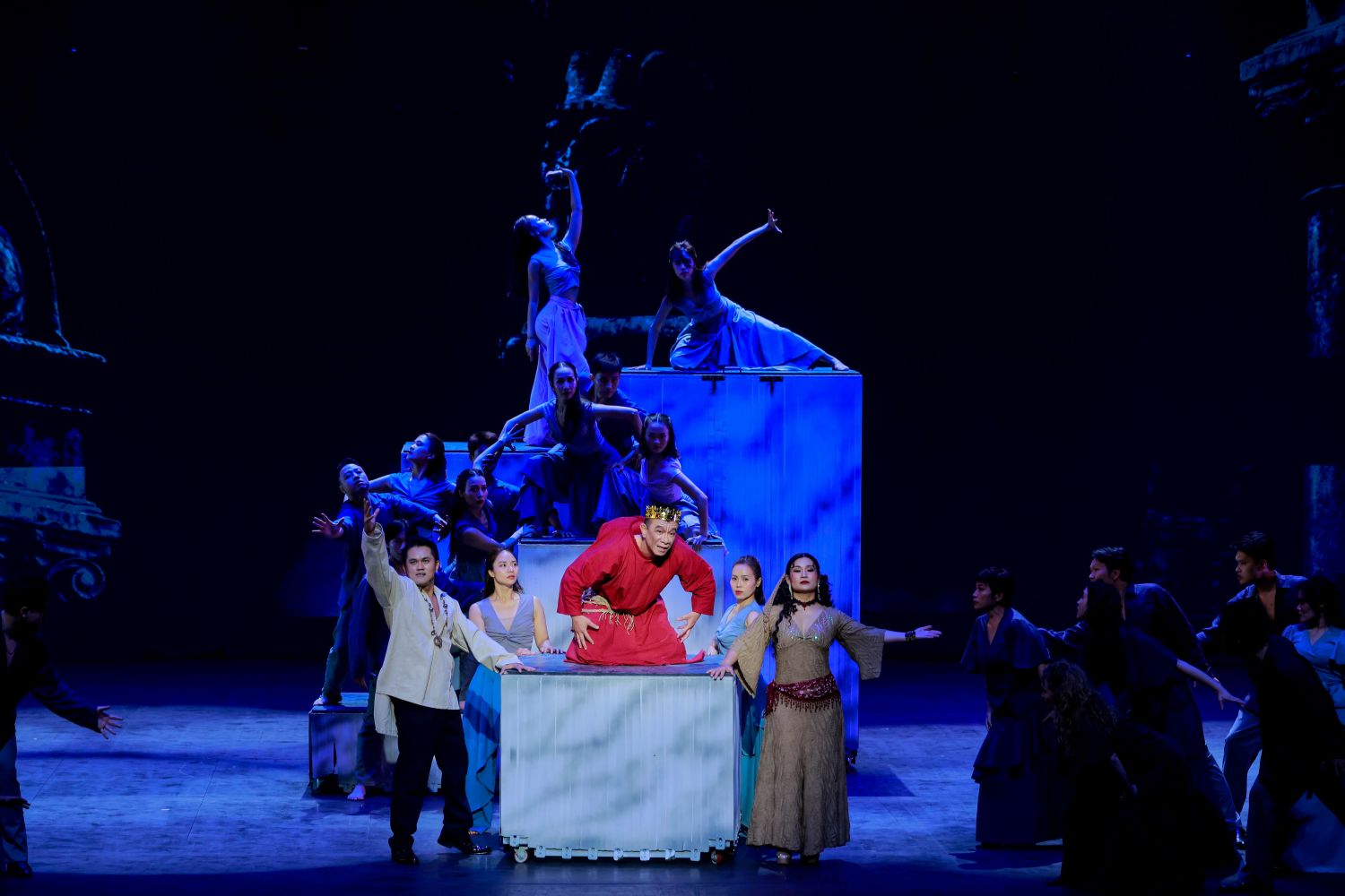 Trích đoạn Thằng gù Nhà thờ Đức Bà gây ấn tượng mạnh trong Musical Night. Ảnh: ROX Group