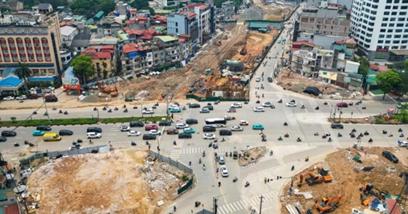 Hà Nội dừng đèn giao thông ở La Thành - Nguyễn Chí Thanh từ 30/5