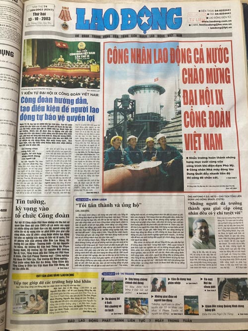 Lao Dong Newspaper propagates about the 9th Vietnam Trade Union Congress in 2003. Photo: Tran Vuong