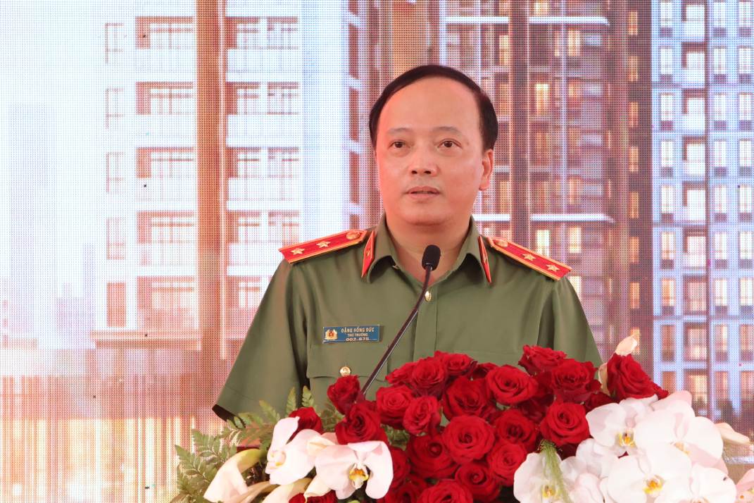 Trung tướng Đặng Hồng Đức - Thứ trưởng Bộ Công an phát biểu tại buổi lễ. Ảnh: Tạ Quang
