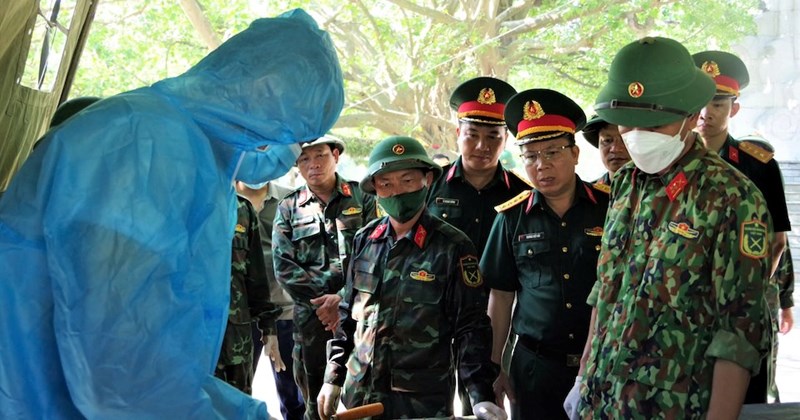 Lấy mẫu hài cốt liệt sĩ vô danh tại Nghĩa trang Trường Sơn