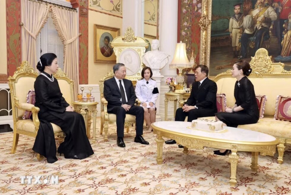 General Secretary and President To Lam and Mrs. Ngo Phuong Ly meet with King Maha Vajiralongkorn and Queen of Thailand. Photo: VNA