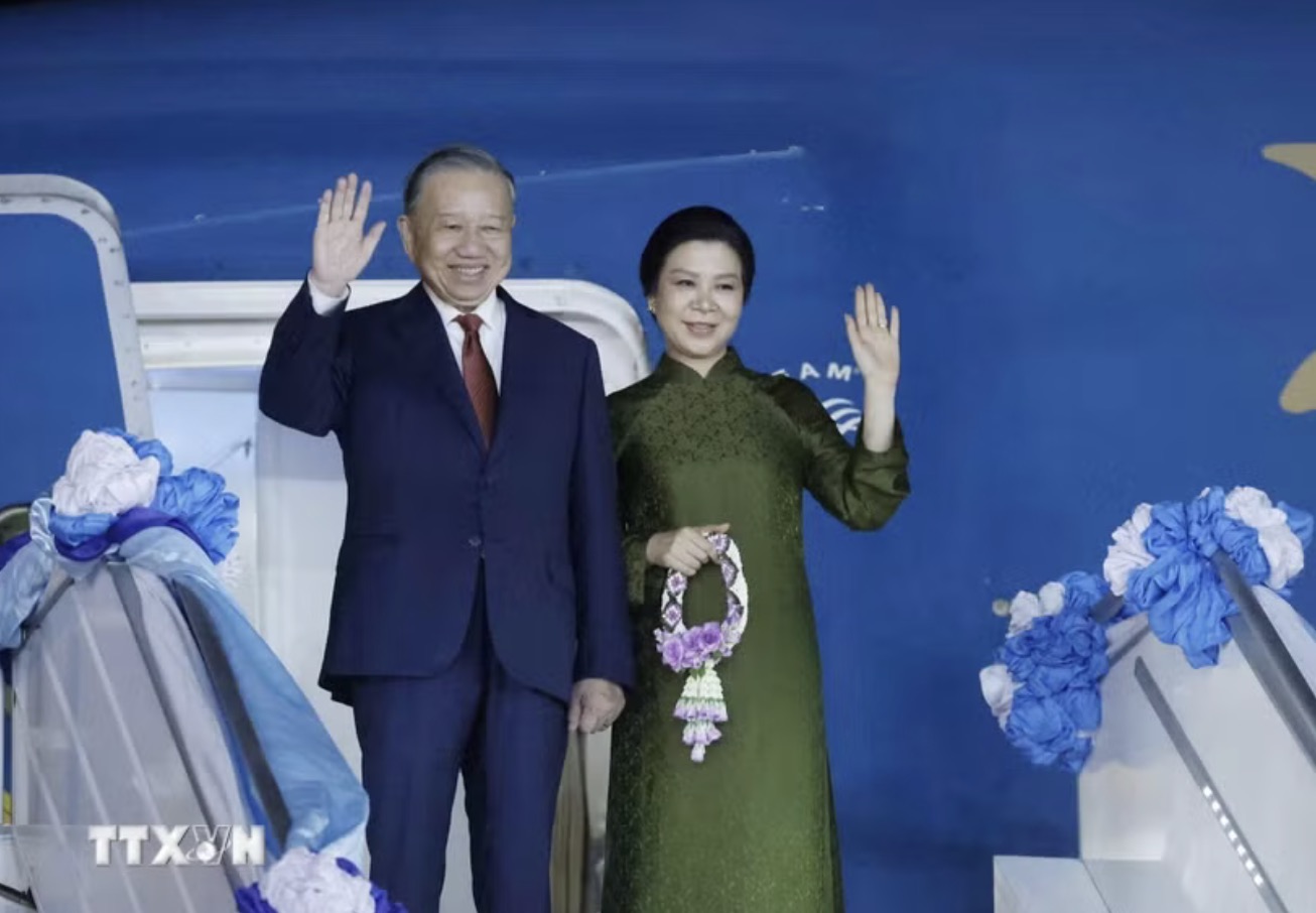General Secretary and President To Lam and his wife, along with the high-level Vietnamese delegation, left Bangkok capital, successfully concluding their official visit to Thailand and state visit to Singapore. Photo: VNA
