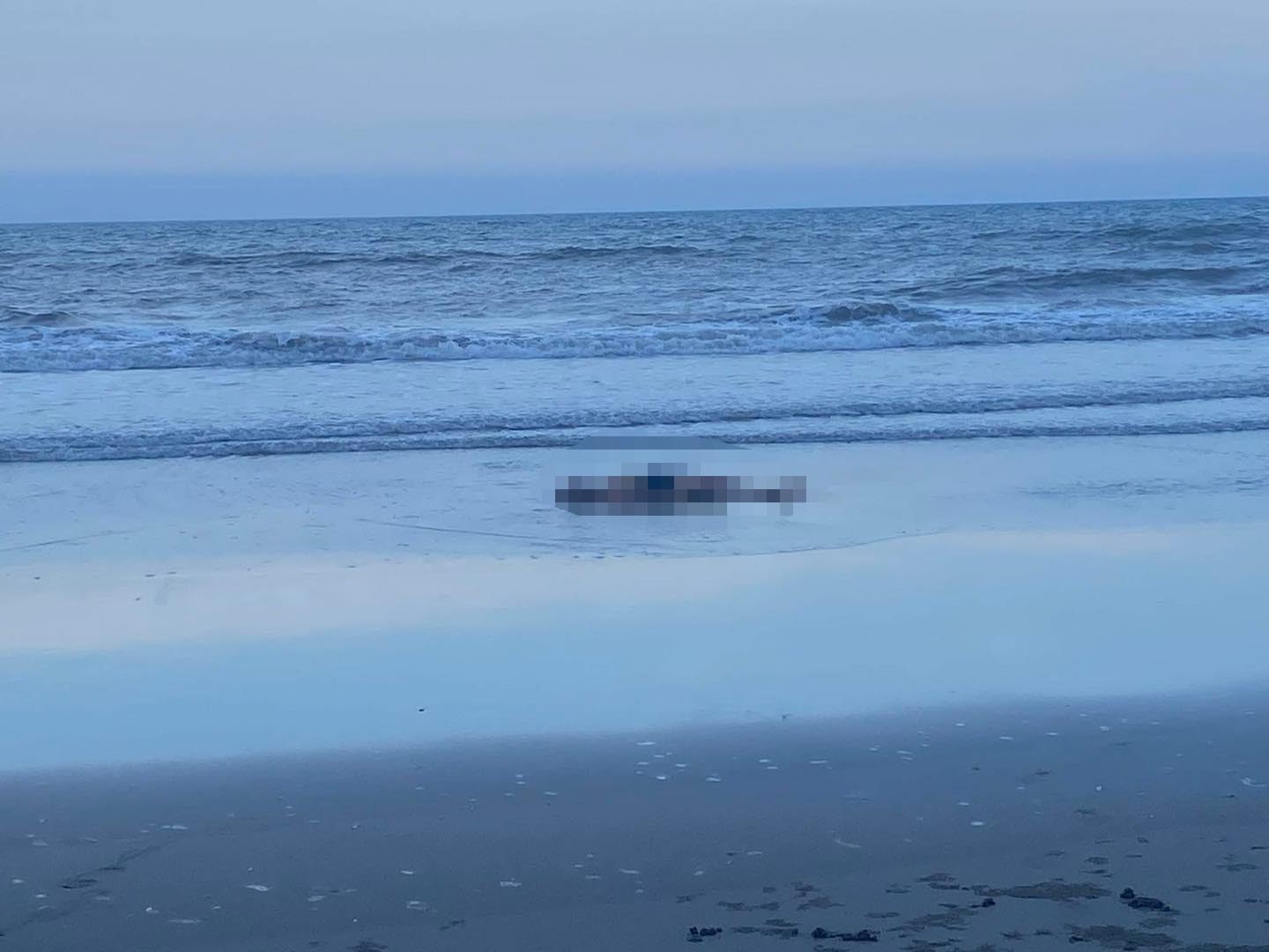 Swimming in the sea, unfortunately drowning, Mr. T.V. M died tragically. Photo: Nghi Xuan