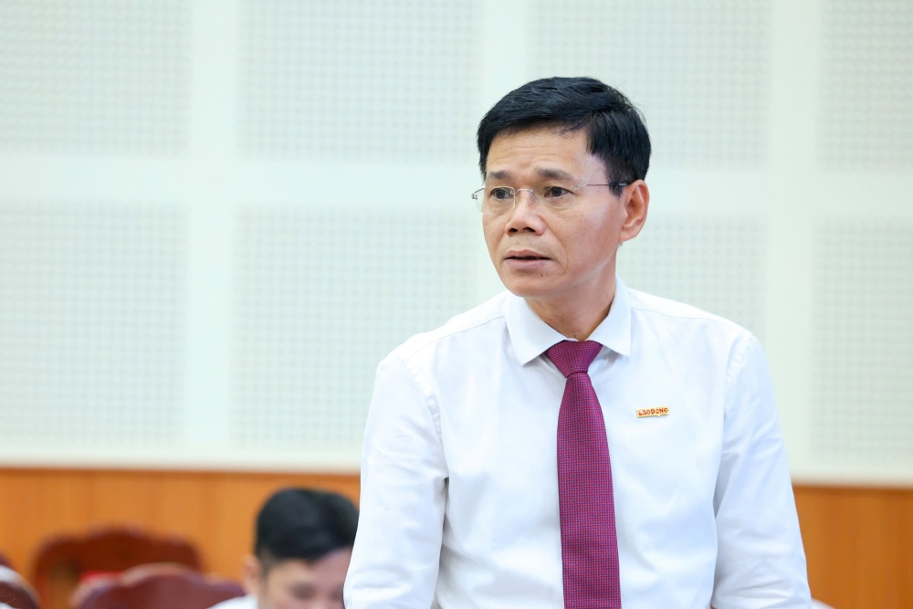 Ủy viên Ban Thường vụ, Ủy viên Đoàn Chủ tịch Tổng Liên đoàn Lao động Việt Nam, Bí thư Đảng ủy, Tổng Biên tập Báo Lao Động phát biểu. Ảnh: Hải Nguyễn