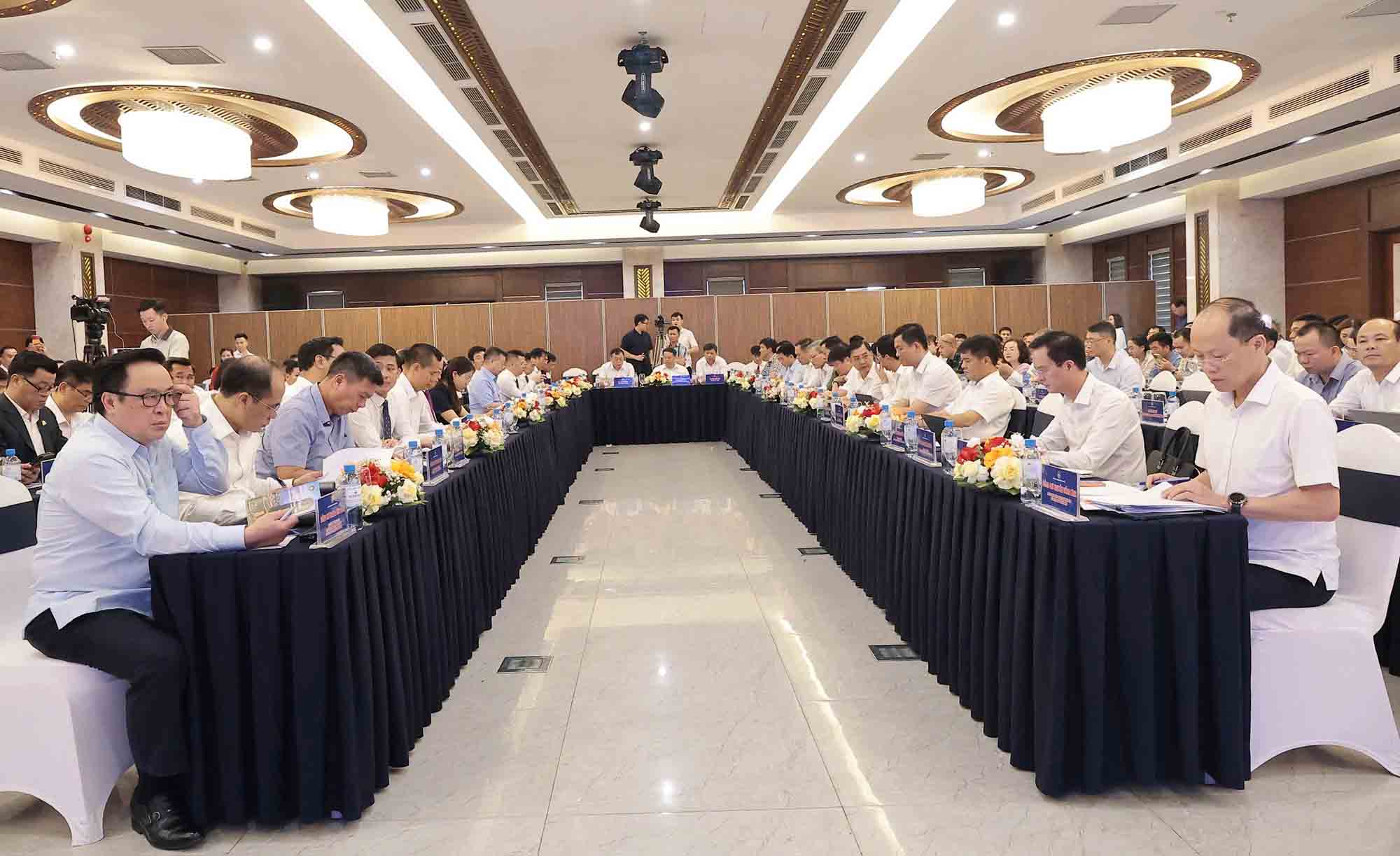 Các đại biểu tham dự diễn đàn. Ảnh: Trần Tuấn
