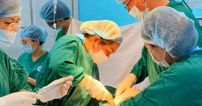 Phẫu thuật thành công khối u xơ tử cung lớn gây chèn ép