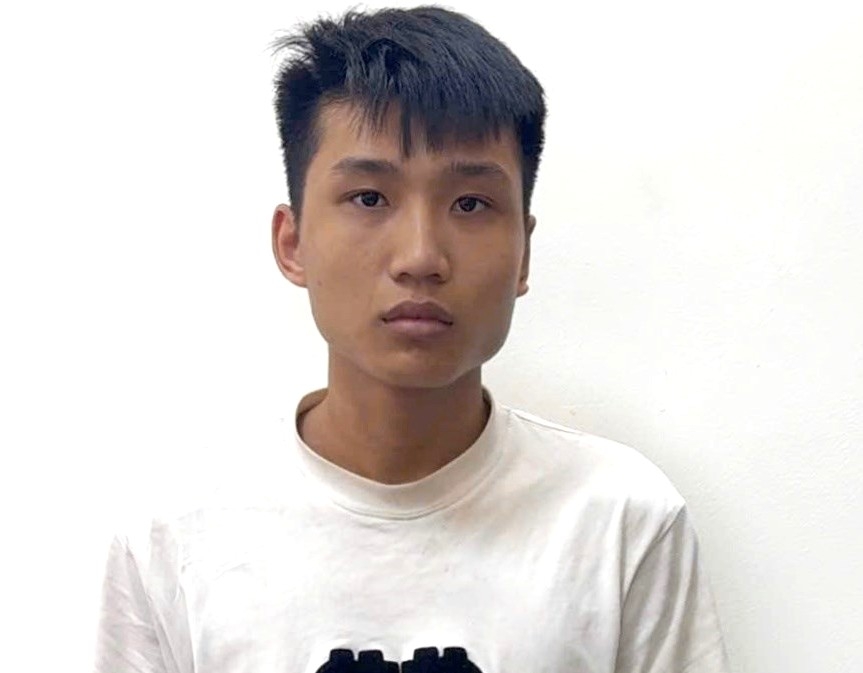 Công an phường Việt Hòa đang hoàn thiện các thủ tục để bàn giao đối tượng cho cơ quan có thẩm quyền tiếp tục điều tra, xử lý theo quy định của pháp luật. Ảnh: Công an Hải Phòng