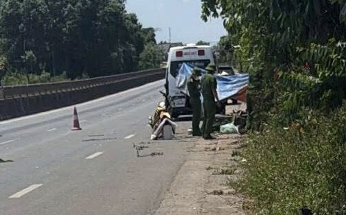 Young man dies after falling off motorbike. Photo: Van Hai