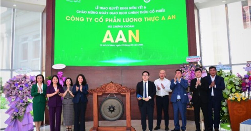 HOSE yêu cầu giải trình về việc cổ phiếu AAN tăng trần nhiều phiên