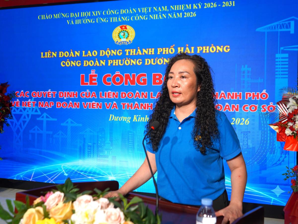 Phó Chủ tịch LĐLĐ TP Hải Phòng Nguyễn Thị Lan Anh phát biểu chỉ đạo. Ảnh: Mai Dung