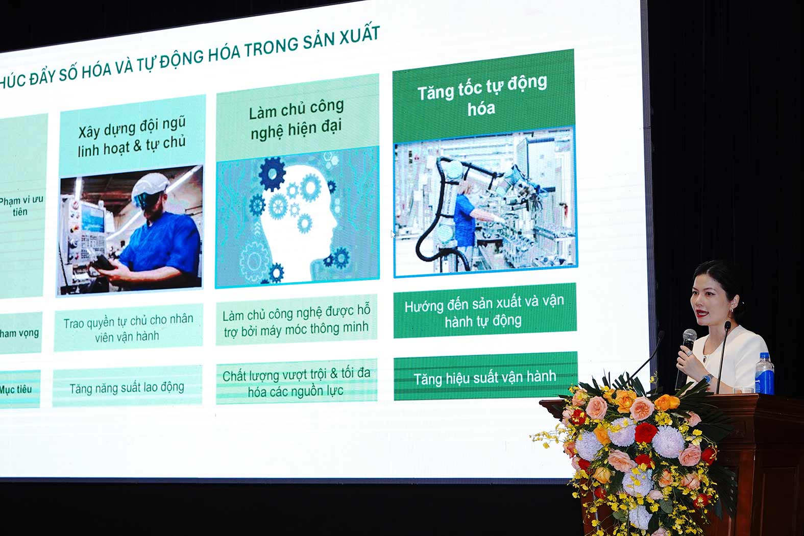 Bà Lê Thị Hoài Thương, Giám đốc Đối ngoại, Nestlé Việt Nam, phát biểu tham luận về Ứng dụng khoa học công nghệ và chuyển đổi số trong ngành sữa .Ảnh: Nestlé Việt Nam