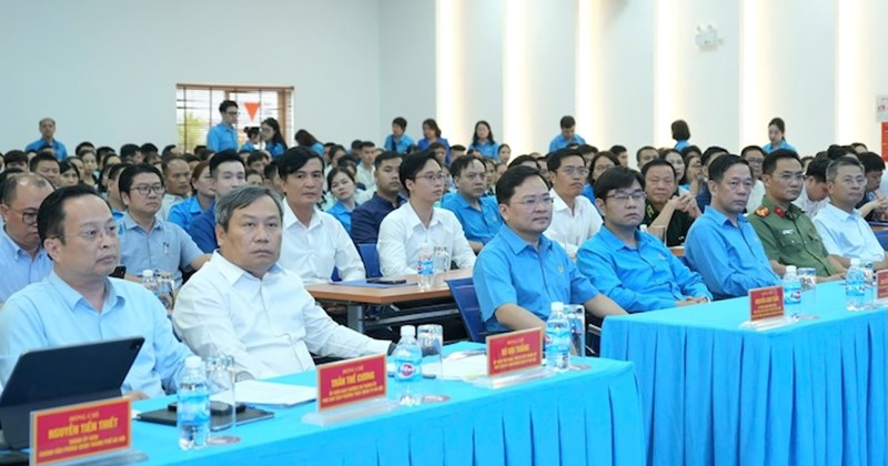 Công nhân kiến nghị về bảo hiểm xã hội, thất nghiệp
