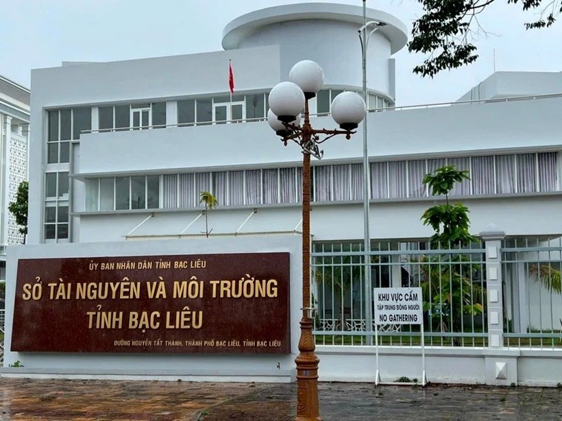 The old Bac Lieu Department of Natural Resources and Environment was nearly 1,000 days behind in land valuation. Photo: Nhat Ho.