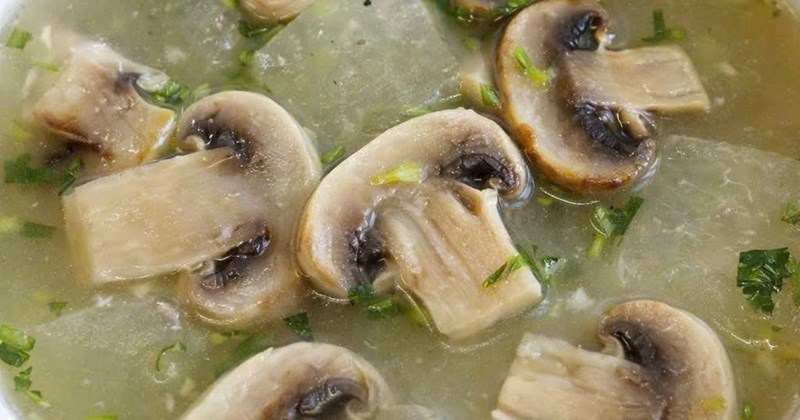 Cách nấu canh bí đao nấm chay thanh mát cho gia đình ngày cuối tuần