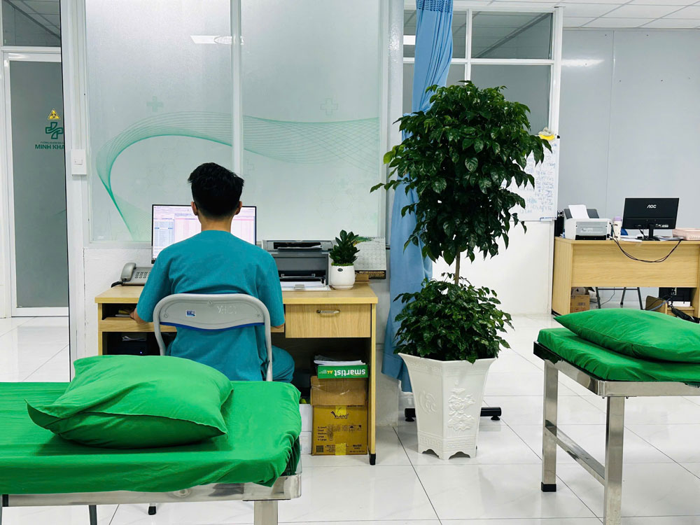 The grassroots trade union of Minh Khang Quang Nam Medical Co., Ltd. (under Dien Ban Ward Trade Union) organized the "Green - Clean - Safe Working Corner" contest with the enthusiastic participation of departments, divisions and divisions throughout the unit. Photo: Dien Ban Trade Union