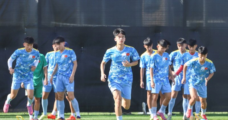 HLV Hoàng Anh Tuấn nhắc lại bài học cũ trước trận U17 Việt Nam