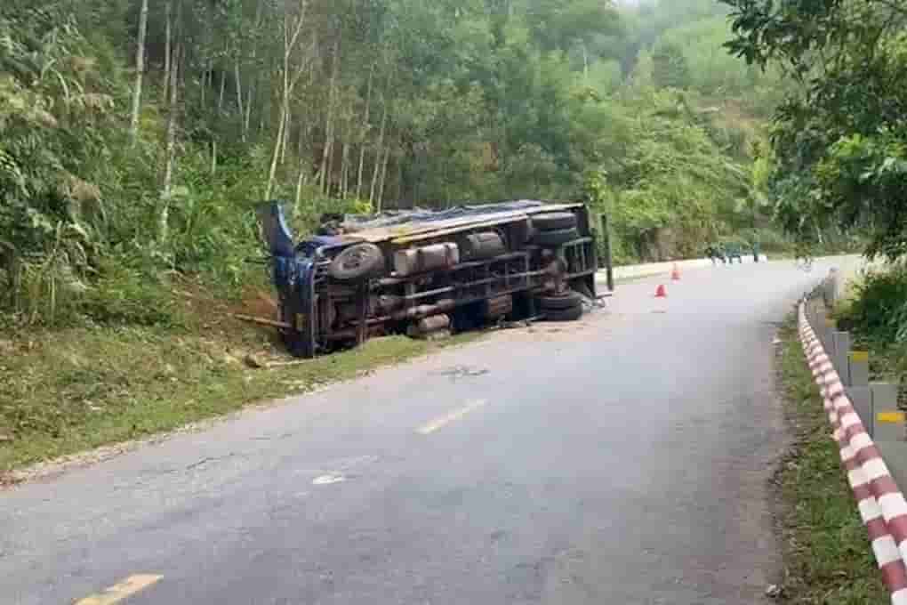 Scene of the accident on Vi O Lac Pass. Photo: Police
