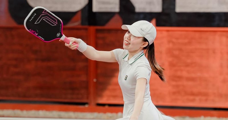 3 mẹo giúp trang phục thể thao trắng nổi bật, không nhàm chán