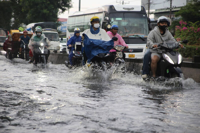The Southern region has increased thunderstorms. Photo: Minh Tam