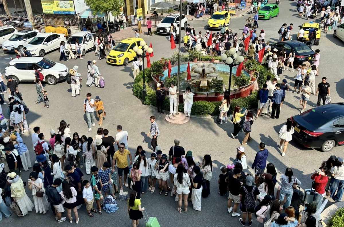 Hàng vạn khách du lịch foodtour Hải Phòng trong kì nghỉ lễ. Ảnh: Chi nhánh vận tải đường sắt Hải Phòng