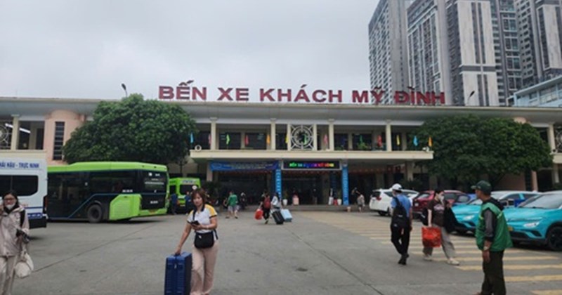 Hà Nội: Bến xe chật kín hành khách trở lại sau kỳ nghỉ lễ