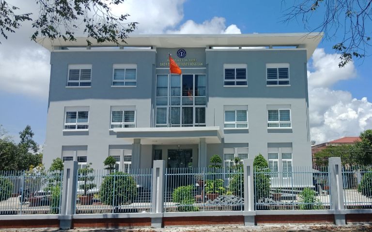 The real estate facility, which is Hong Dan District Social Insurance (formerly), was handed over to Hong Dan Commune People's Committee, Ca Mau for management and exploitation. Photo: Nhat Ho