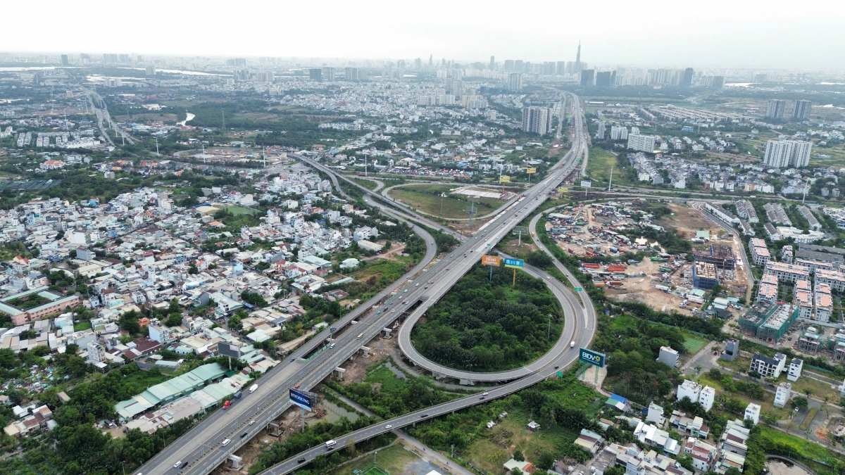 Ghi nhận đoạn nút giao vành đai 2 TPHCM thông thoáng. Ảnh: Anh Tú