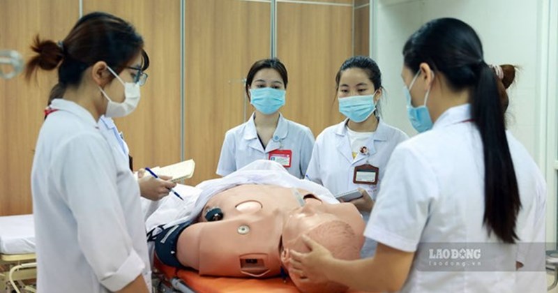 Từ IELTS 5.5, nhiều trường Y Dược 2026 đã chuyển đổi điểm