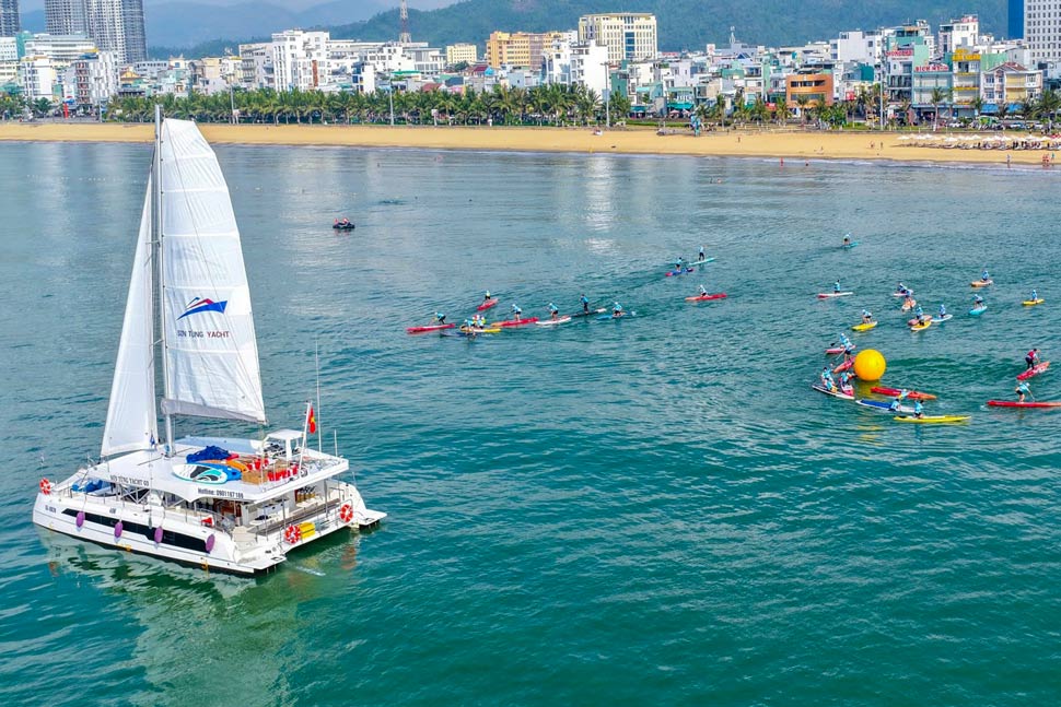Son Tung transportation enterprise invests in high-class yacht tours in Quy Nhon sea area (Gia Lai) to serve tourists. Photo: Son Tung