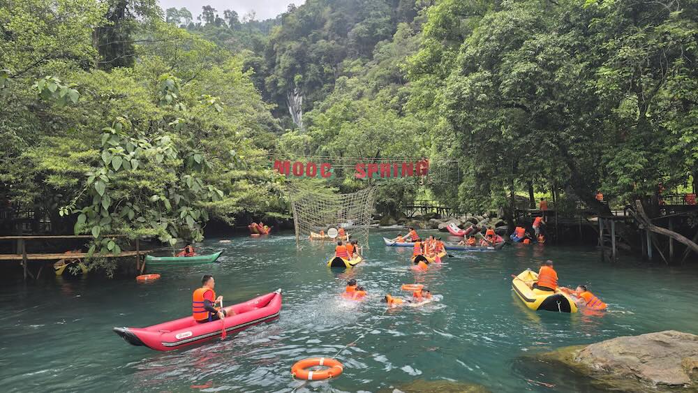 Tourists flocking to Phong Nha - Ke Bang increase sharply during the holidays. Photo: Phong Nha