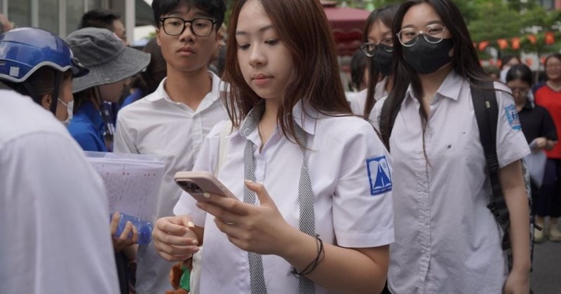 2026: Đăng ký miễn thi ngoại ngữ tốt nghiệp THPT giảm mạnh