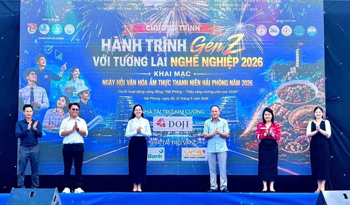 Hai Phong City Youth Union and units open the Gen Z Journey program with a career future. Photo: Tuan Anh