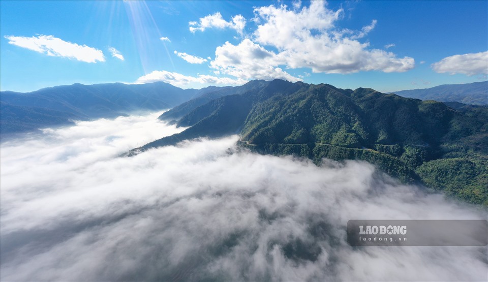 Weather forecast for the Northwest region today helps tourists refer to information before exploring and experiencing outdoor activities. Photo: Van Duc