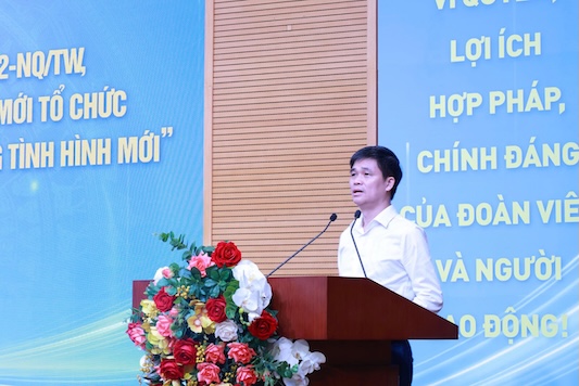 Ông Ngọ Duy Hiểu - Phó Bí thư Thường trực Đảng ủy, Phó Chủ tịch Tổng LĐLĐVN phát biểu tại sơ kết 5 năm thực hiện nghị quyết số 02-NQ/TW ngày 12.6.2021 của Bộ Chính trị về “Đổi mới tổ chức và hoạt động của Công đoàn Việt Nam trong tình hình mới”. Ảnh: Ngọc Ánh