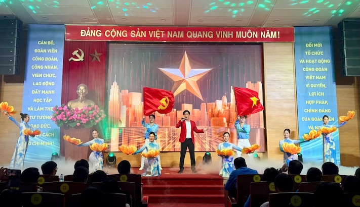 Một tiết mục văn nghệ tại Hội nghị. Ảnh: Bích Ngọc