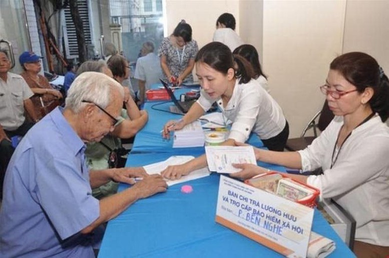 Retired commune chairmen will have their social allowance level increased to at least 3.8 million from July 1. Photo: Government