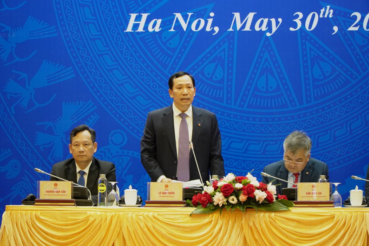 Thượng tướng Lê Văn Tuyến - Thứ trưởng Bộ Công an trả lời tại họp báo. Ảnh: Duy Tuấn