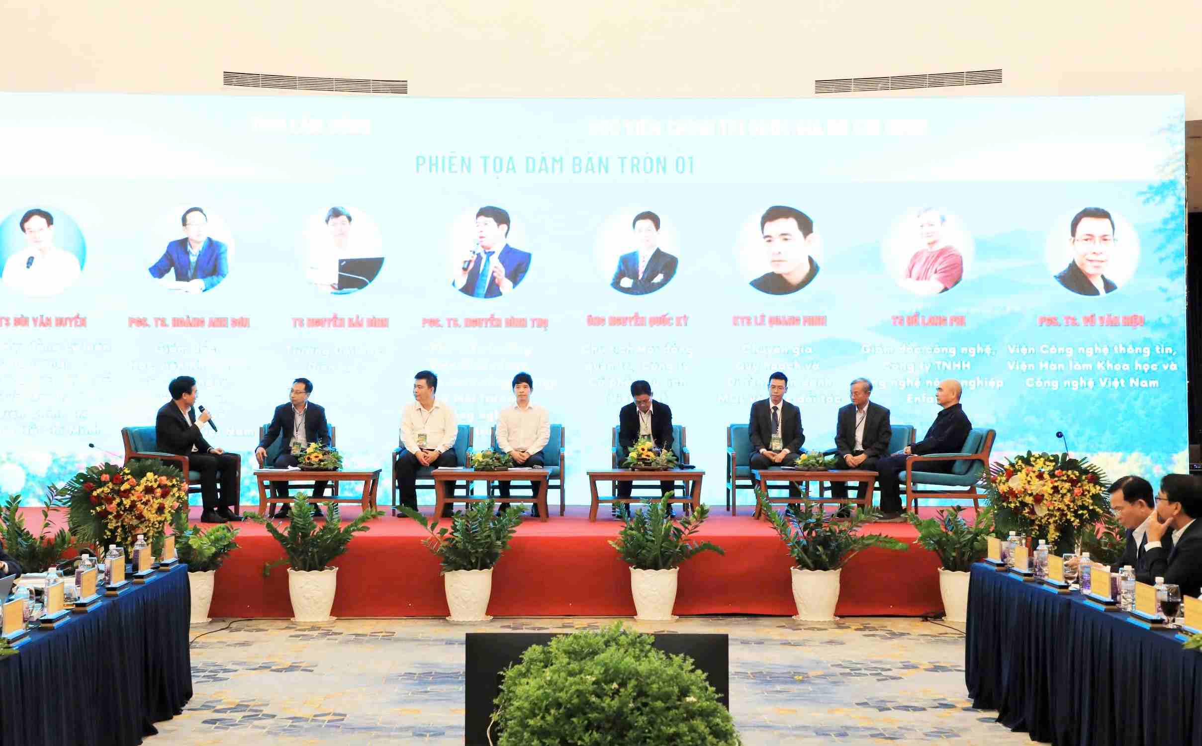 Các chuyên gia, nhà khoa học cùng hiến kế giúp Lâm Đồng phát huy tiềm năng, phát triển bứt phá. Ảnh: Phúc Khánh 