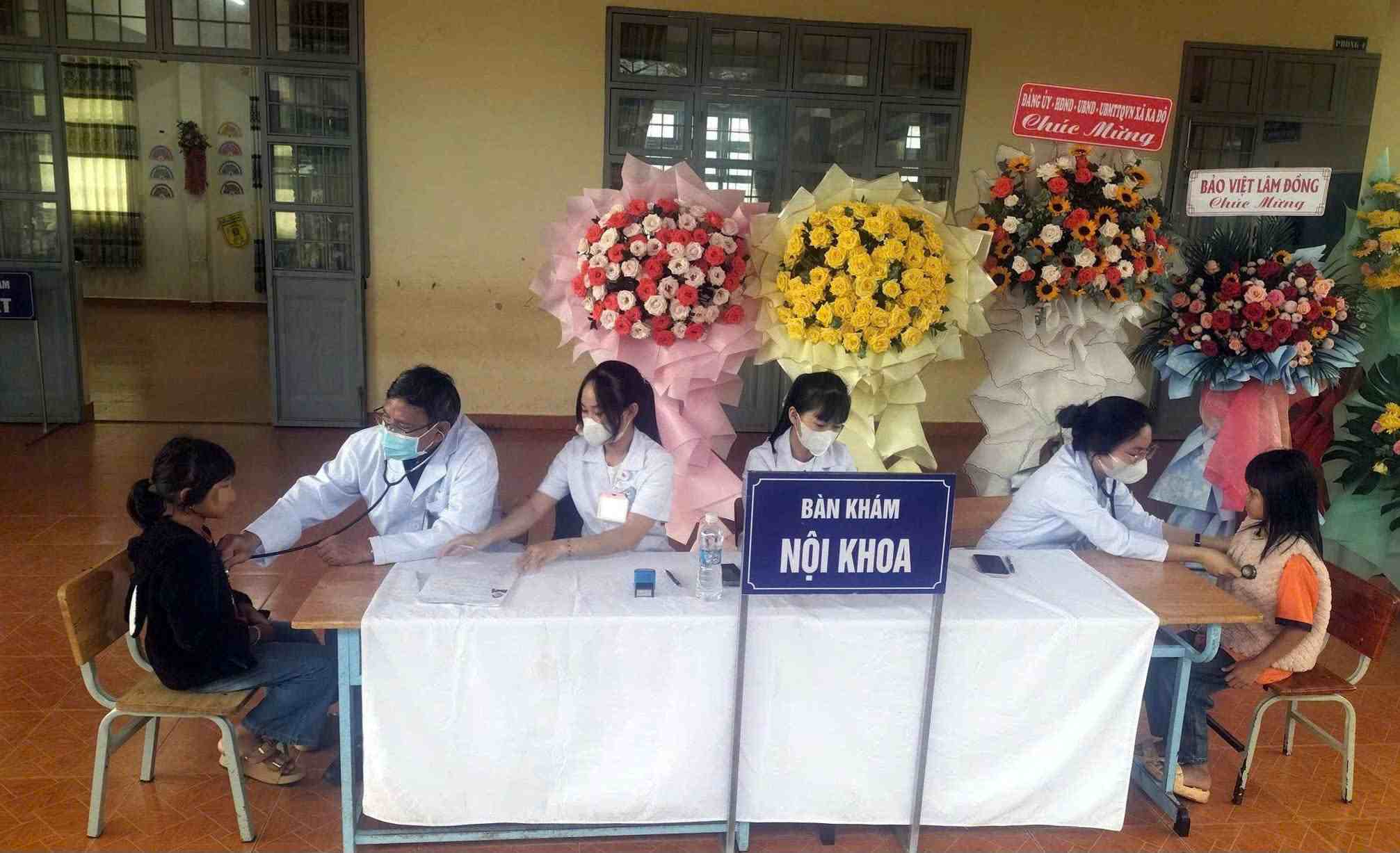 Lam Dong organizes free health check-ups for more than 3.2 million people. Photo: Than Hy