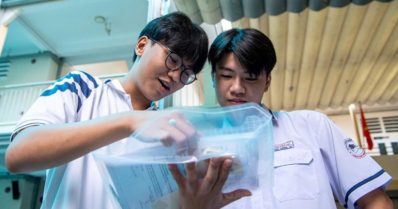 Thí sinh TP.HCM dự đoán đề Văn lớp 10 liên quan ứng dụng AI