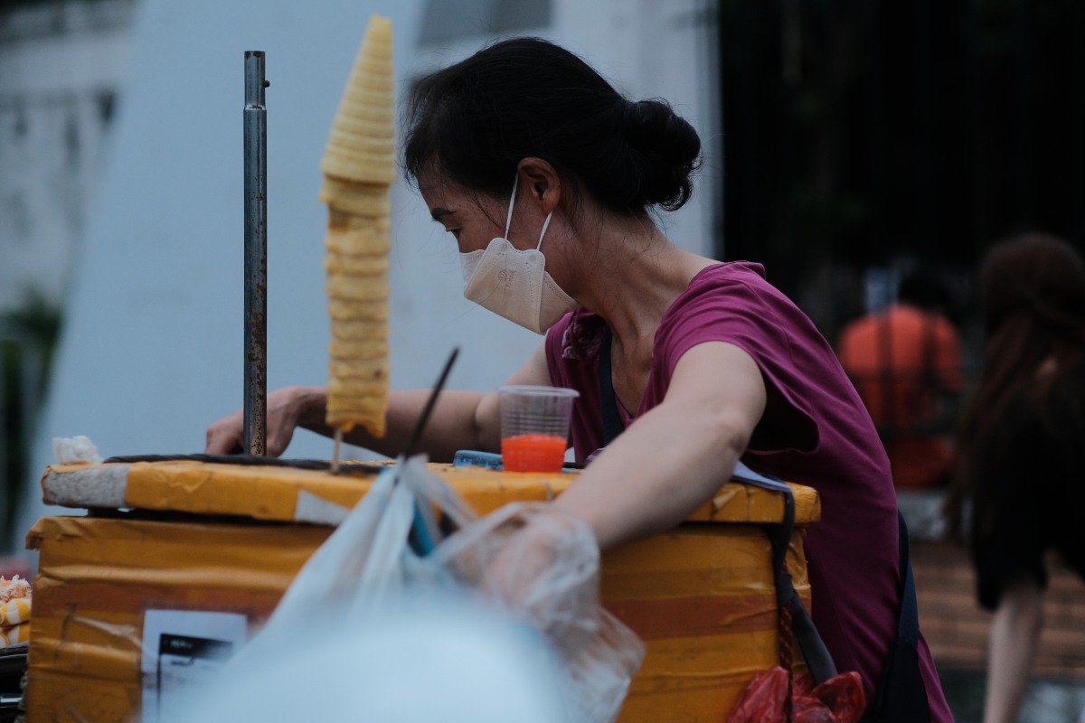 Bà Lan 